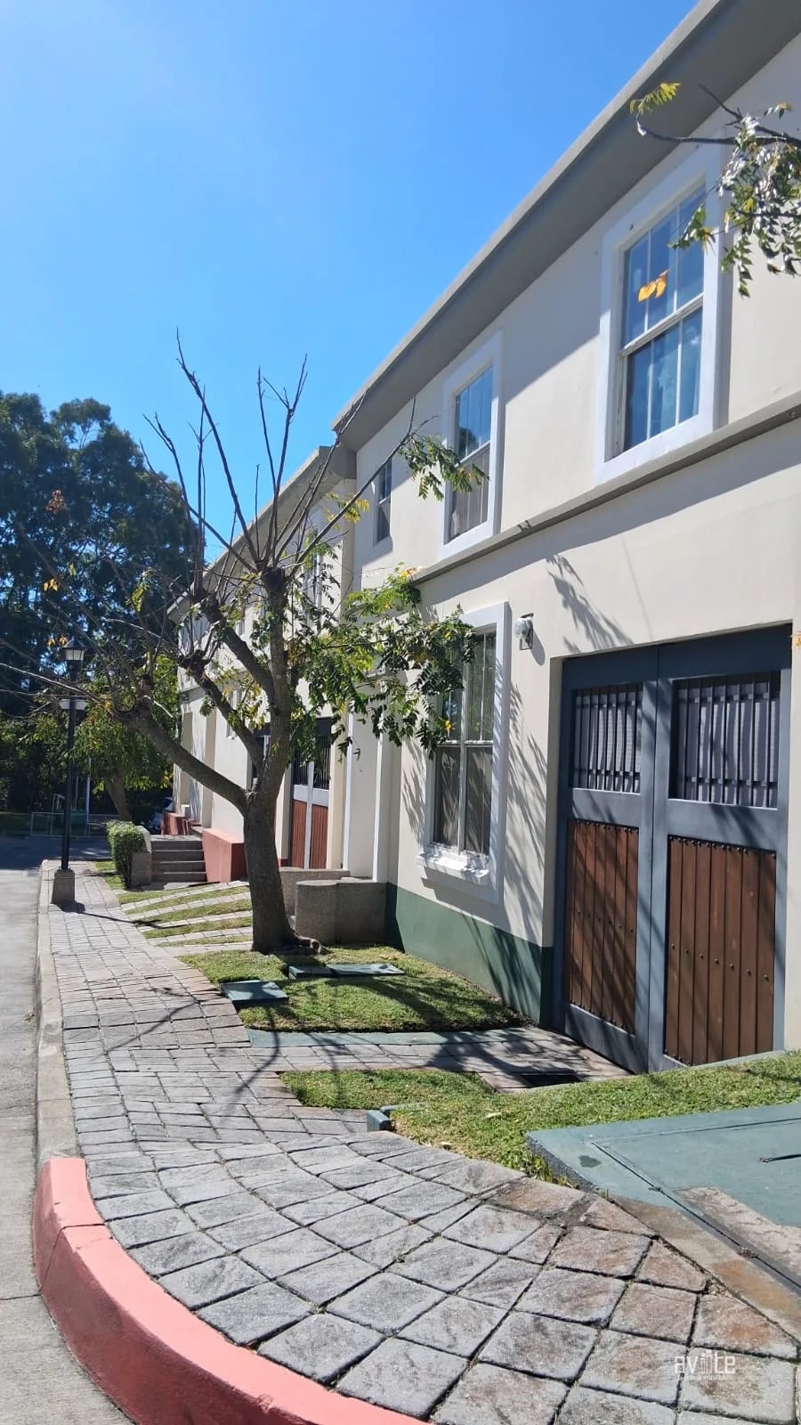 Casa tipo Solana, 4 dormitorios. Condado Naranjo, Alameda Norte $390,000 — Casa en Venta en Condado Naranjo, Zona 4 Mixco, Guatemala, Ciudad — foto 1 de 16