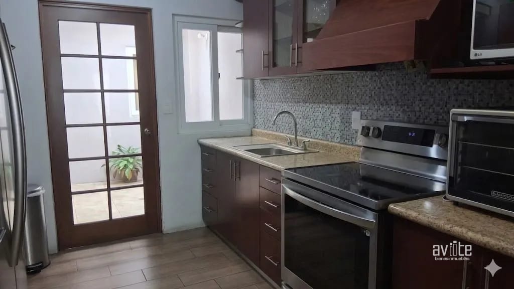 Bosques de La Fontana, zona 4 de Mixco. Venta de hermosa casa — Casa en Venta en Zona 4 Mixco, Guatemala, Ciudad — foto 6 de 16