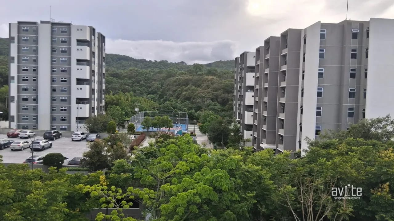 Apartamento con jardín de 2 habitaciones en Condado Naranjo, Alegría — Apartamento en Alquiler en Condado Naranjo, Zona 4 Mixco, Guatemala, Ciudad — foto 9 de 13