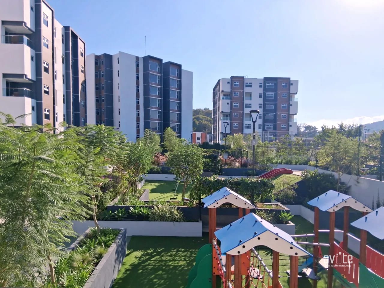Villa de dos niveles para estrenar con linea blanca. Condado Naranjo — Apartamento en Alquiler en Condado Naranjo, Zona 4 Mixco, Guatemala, Ciudad — foto 13 de 14