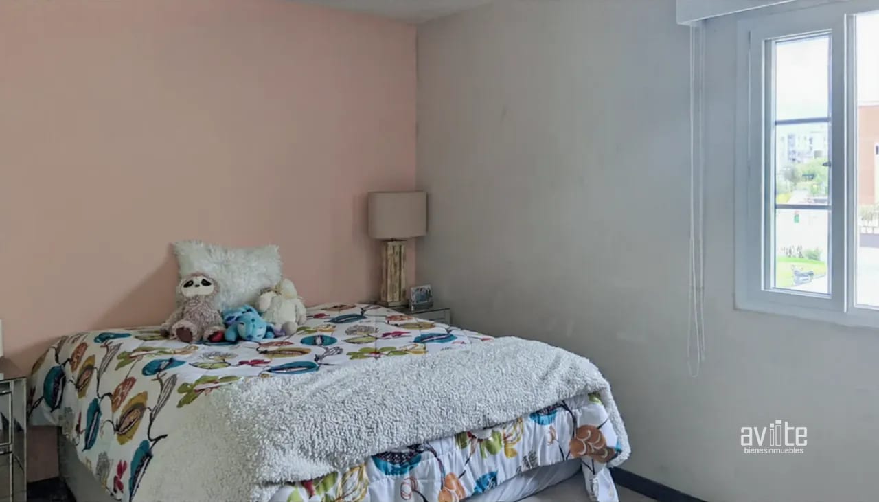 Jardín con casa en Condado Naranjo, dentro de Alameda Norte. — Casa en Venta en Condado Naranjo, Zona 4 Mixco, Guatemala, Ciudad — foto 7 de 10
