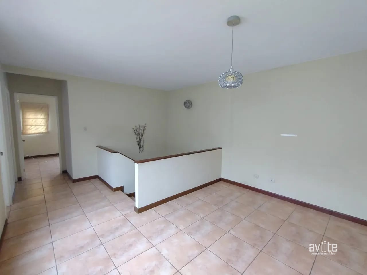 Condado Naranjo, casa Alambra en venta Q2,750,000 — Casa en Venta en Condado Naranjo, Zona 4 Mixco, Guatemala, Ciudad — foto 3 de 11