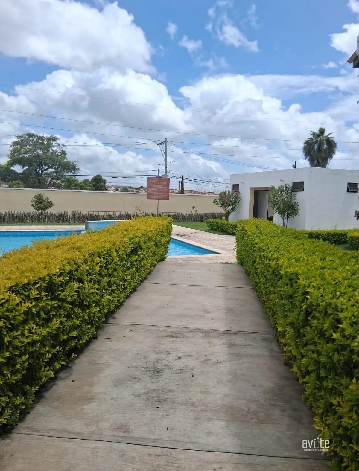 Vistas del Naranjo 1. Casa en venta, 3 niveles $300,000 más impues — Casa en Venta en Vistas del Naranjo, Zona 4 Mixco, Guatemala, Ciudad — foto 7 de 10