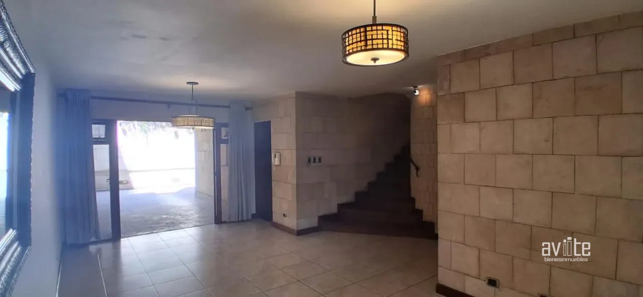 Bosques de Linda Villa, con garita, zona 7. Q2,950,000 negociable — Casa en Venta en Zona 7, Guatemala, Ciudad — foto 6 de 14
