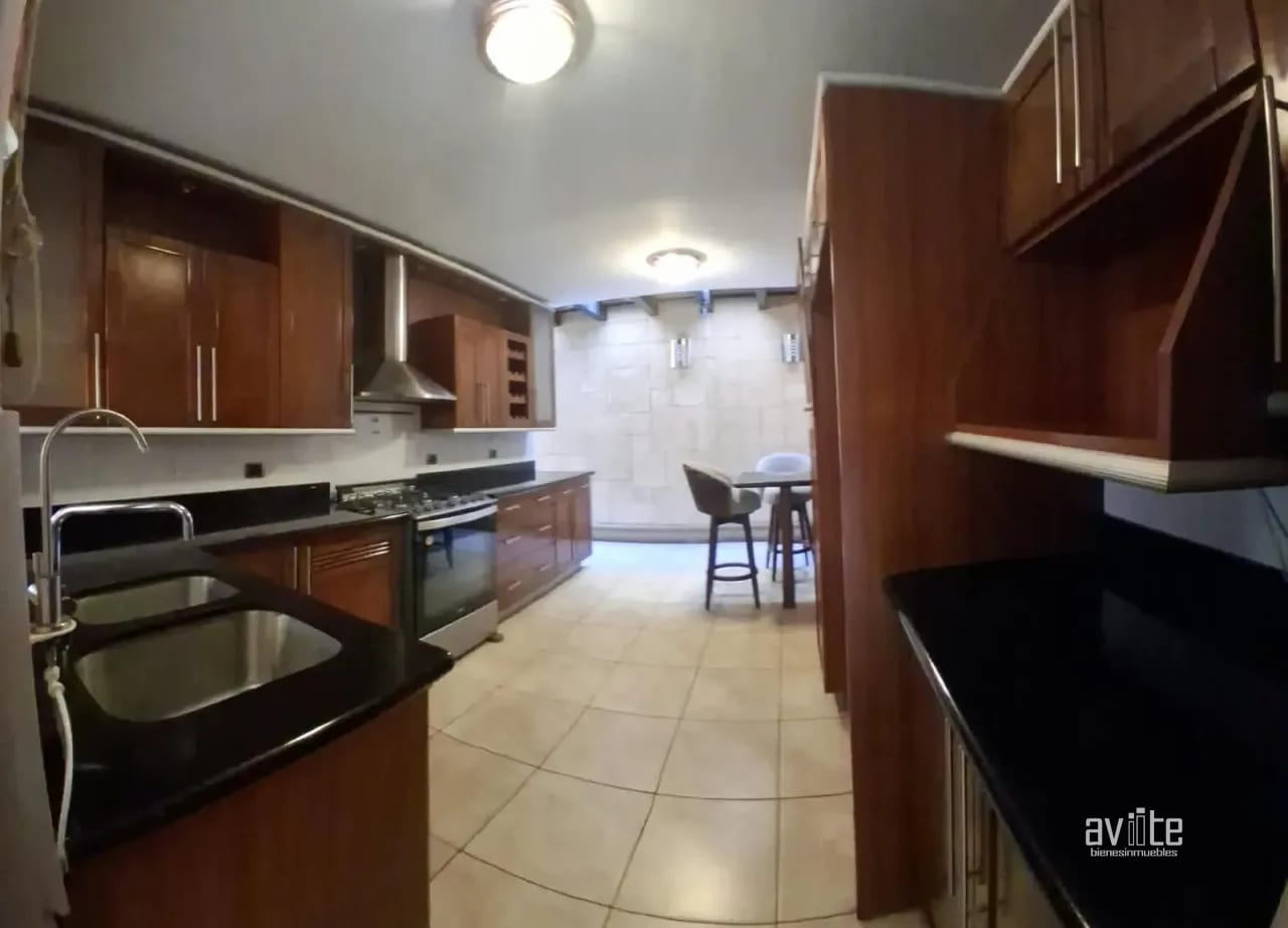 Bosques de Linda Villa, con garita, zona 7. Q2,950,000 negociable — Casa en Venta en Zona 7, Guatemala, Ciudad — foto 7 de 14
