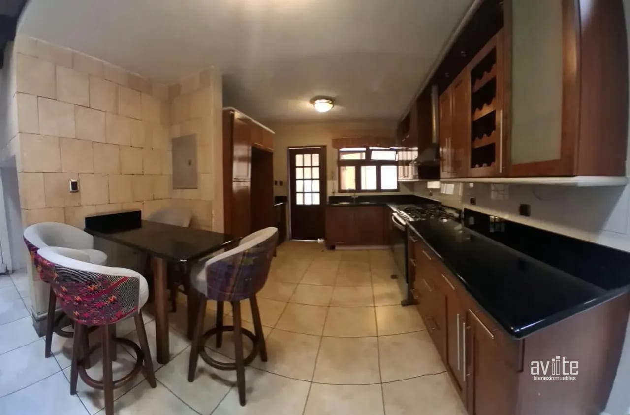 Bosques de Linda Villa, con garita, zona 7. Q2,950,000 negociable — Casa en Venta en Zona 7, Guatemala, Ciudad — foto 8 de 14