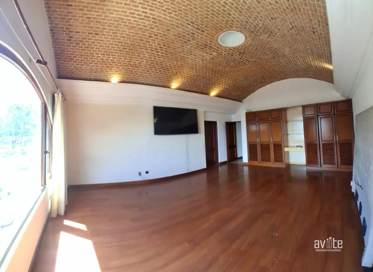 Bosques de Linda Villa, con garita, zona 7. Q2,950,000 negociable — Casa en Venta en Zona 7, Guatemala, Ciudad — foto 10 de 14