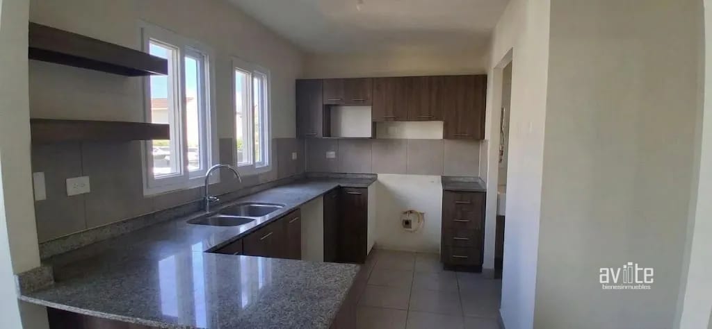 VILLA en alquiler, nivel 1 y 2. Dentro de Alameda Norte Q7,200 — Apartamento en Alquiler en Condado Naranjo, Zona 4 Mixco, Guatemala, Ciudad — foto 2 de 10