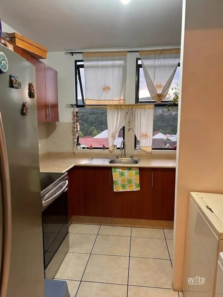 CONDADO NARANJO, apartamento amplio en alquiler Q6,000 — Apartamento en Alquiler en Condado Naranjo, Zona 4 Mixco, Guatemala, Ciudad — foto 7 de 10