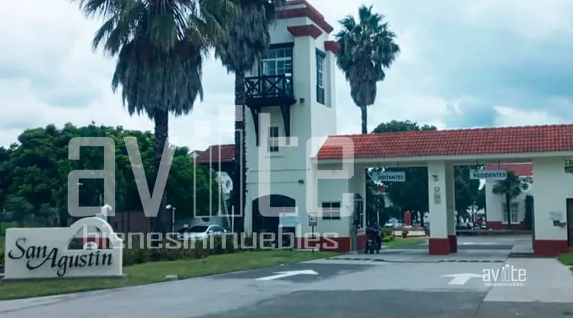 Condado Naranjo, Real Solana en venta. Lindo jardín, mucho espacio familiar — Casa en Venta en Condado Naranjo, Zona 4 Mixco, Guatemala, Ciudad — foto 12 de 14