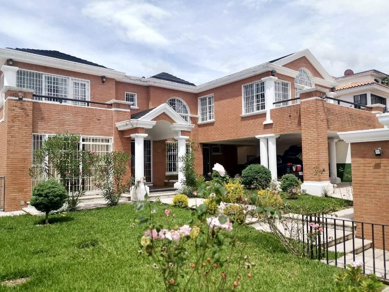 Casa en Venta Zona 16 La Montaña