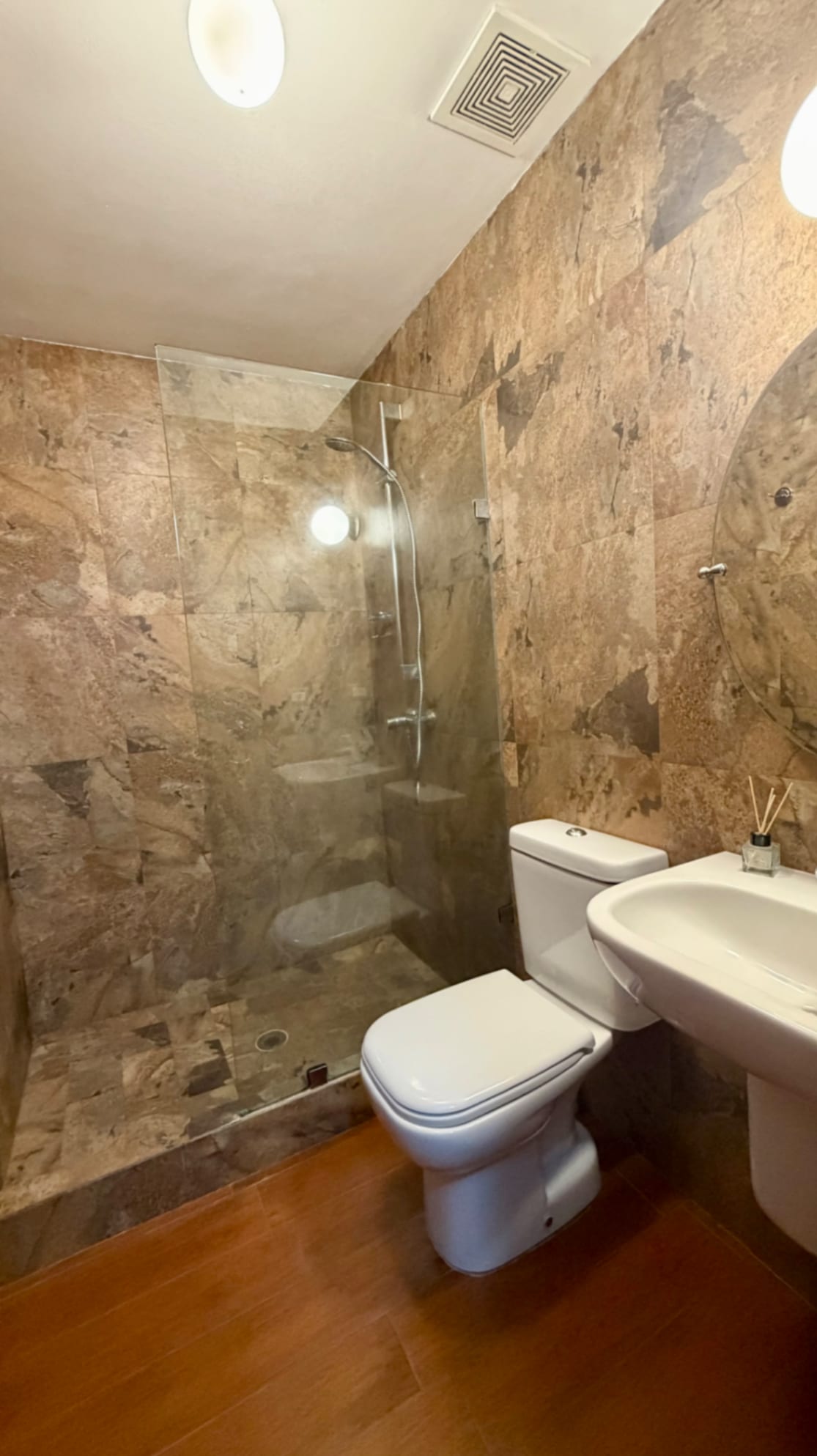 Apartamento tipo Loft - 8 mins de Cayalá — Apartamento en Alquiler en Zona 16, Guatemala, Ciudad — foto 9 de 11