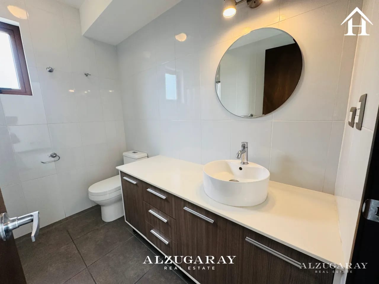 APTO. NIVEL ALTO C/ BALCÓN -3 HAB. /SAN ISIDRO 2021 Z.16 — Apartamento en Venta en Zona 16, Guatemala, Ciudad — foto 8 de 11