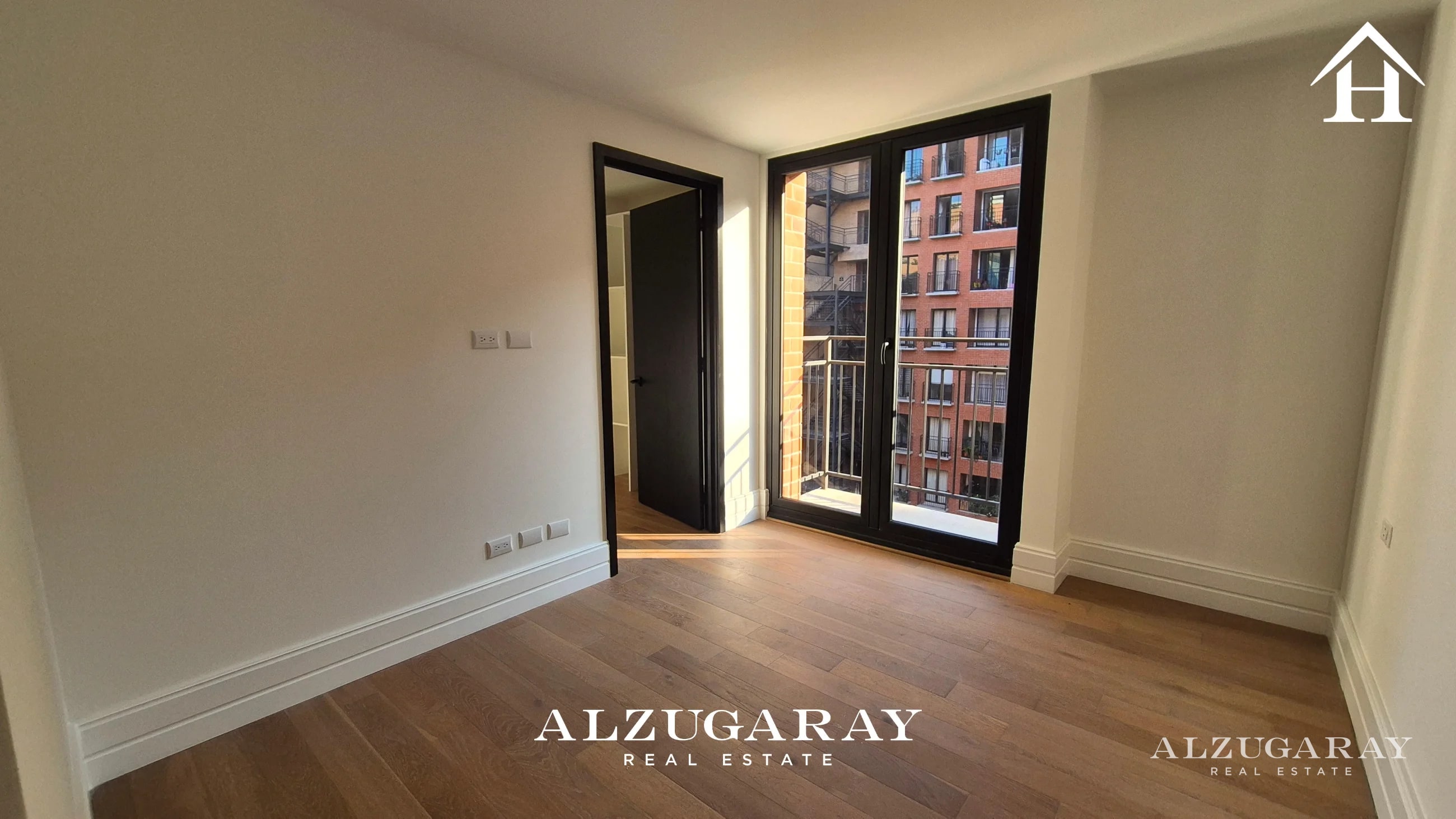 APTO. NUEVO C/ DOBLE BALCÓN - 3 HAB. / EDIFICIO CENTRICO Z. 5 - 6