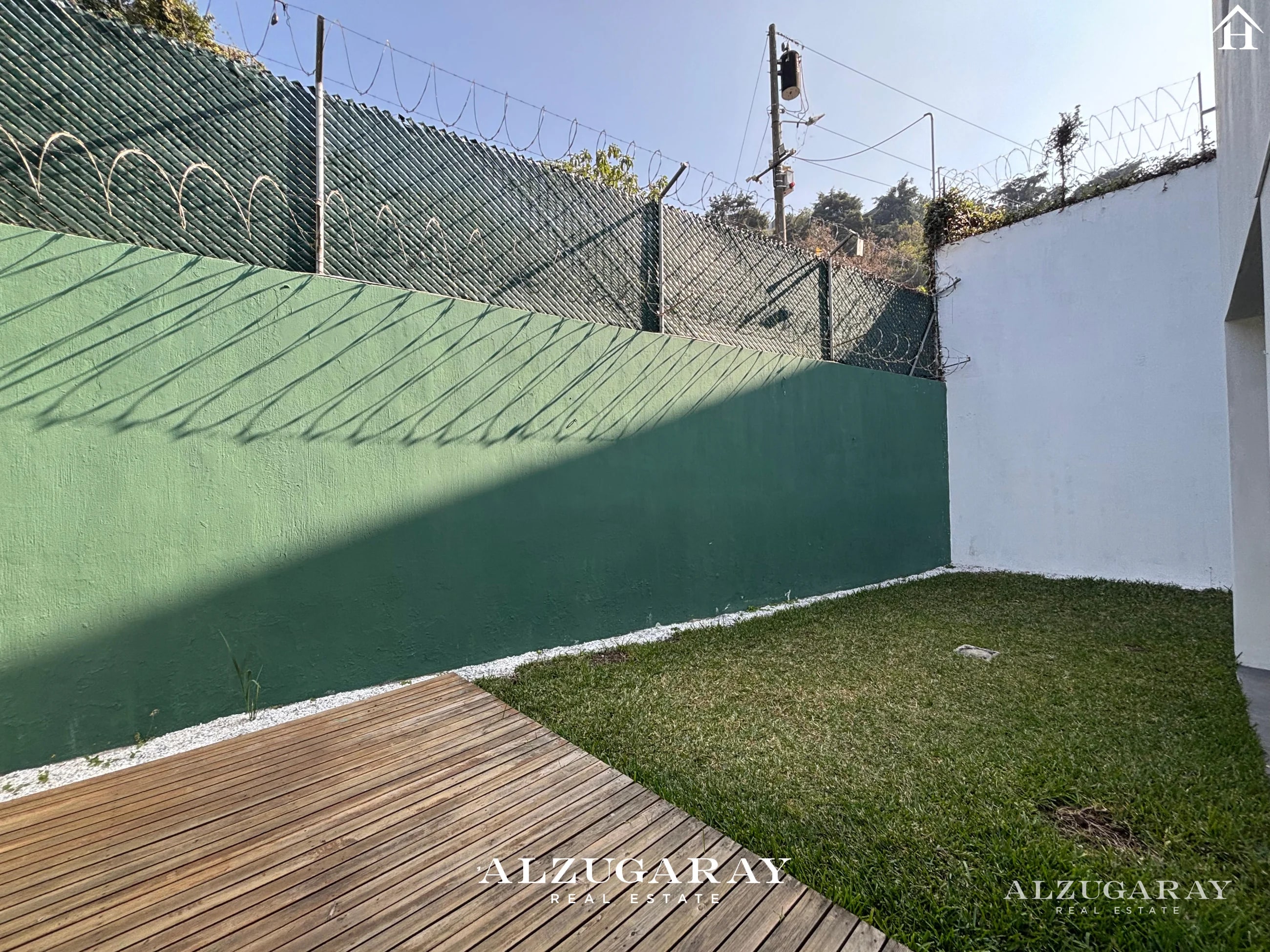 CASA MODERNA ZONA 15 - 3 HAB / CAÑADAS DE SAN LAZARO - 5