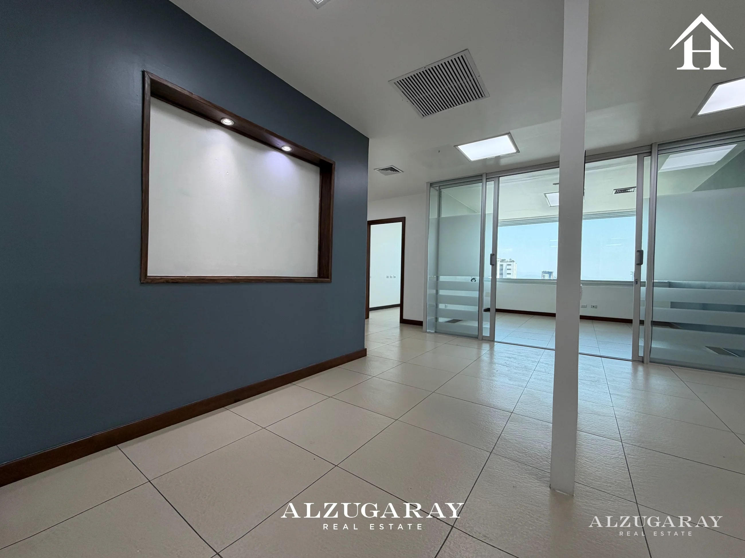 OFICINA AMPLIA ZONA 15 -200 M2 / EDIFICIO AVANTE — Oficina en Alquiler en Avante, Zona 15, Guatemala, Ciudad — foto 6 de 12