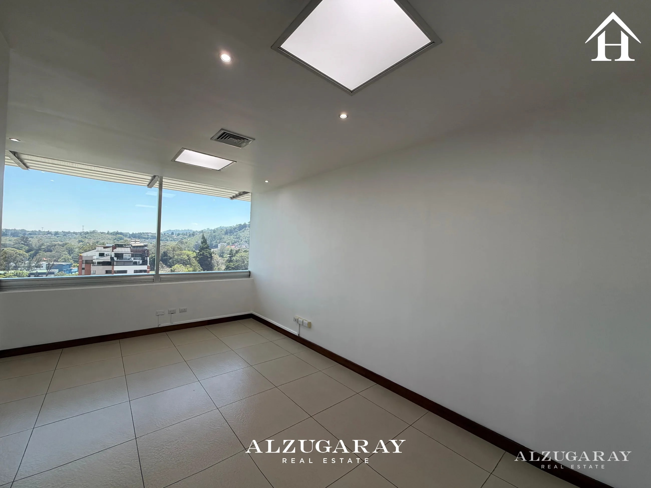 OFICINA AMPLIA ZONA 15 -200 M2 / EDIFICIO AVANTE — Oficina en Alquiler en Avante, Zona 15, Guatemala, Ciudad — foto 11 de 12