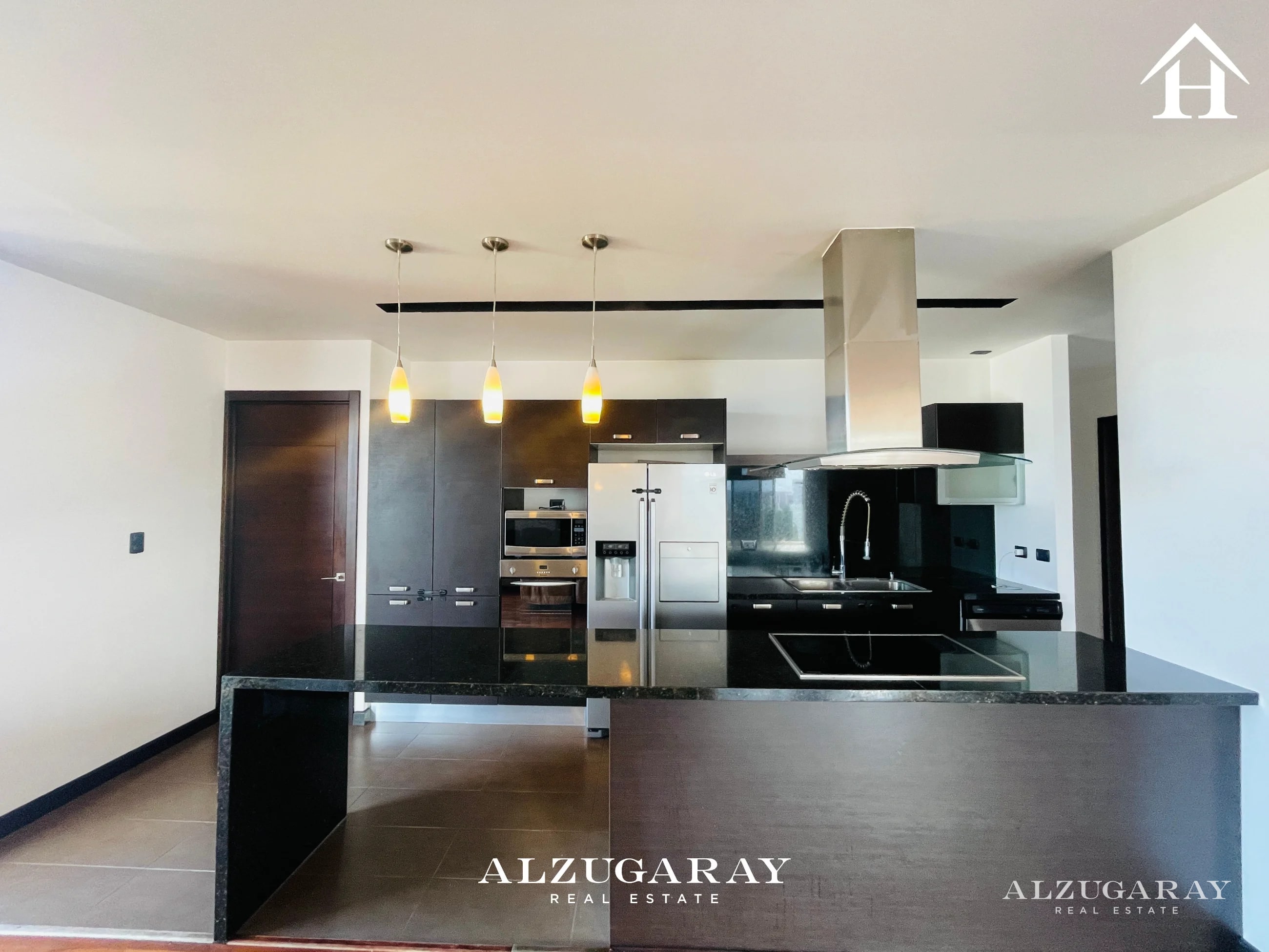 PENTHOUSE C/ AMPLIOS BALCONES - 3 HAB. / VISTA HERMOSA I ZONA 15 — Apartamento en Alquiler en Zona 15, Guatemala, Ciudad — foto 12 de 17