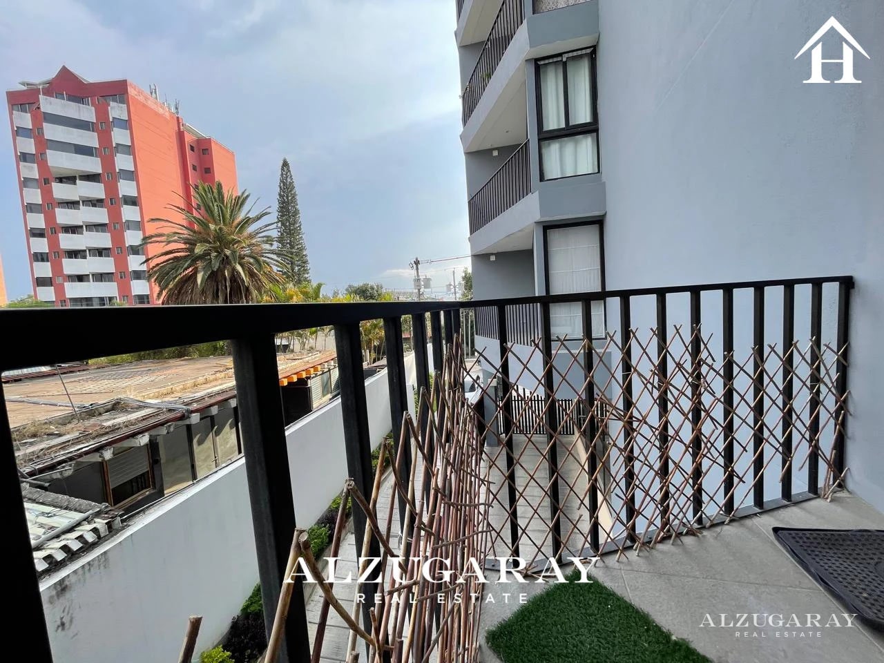 APTO. SEMI AMUEBLADO - 2 HAB. / TORRE MILEA Z.13 — Apartamento en Alquiler en Zona 13, Guatemala, Ciudad — foto 7 de 14