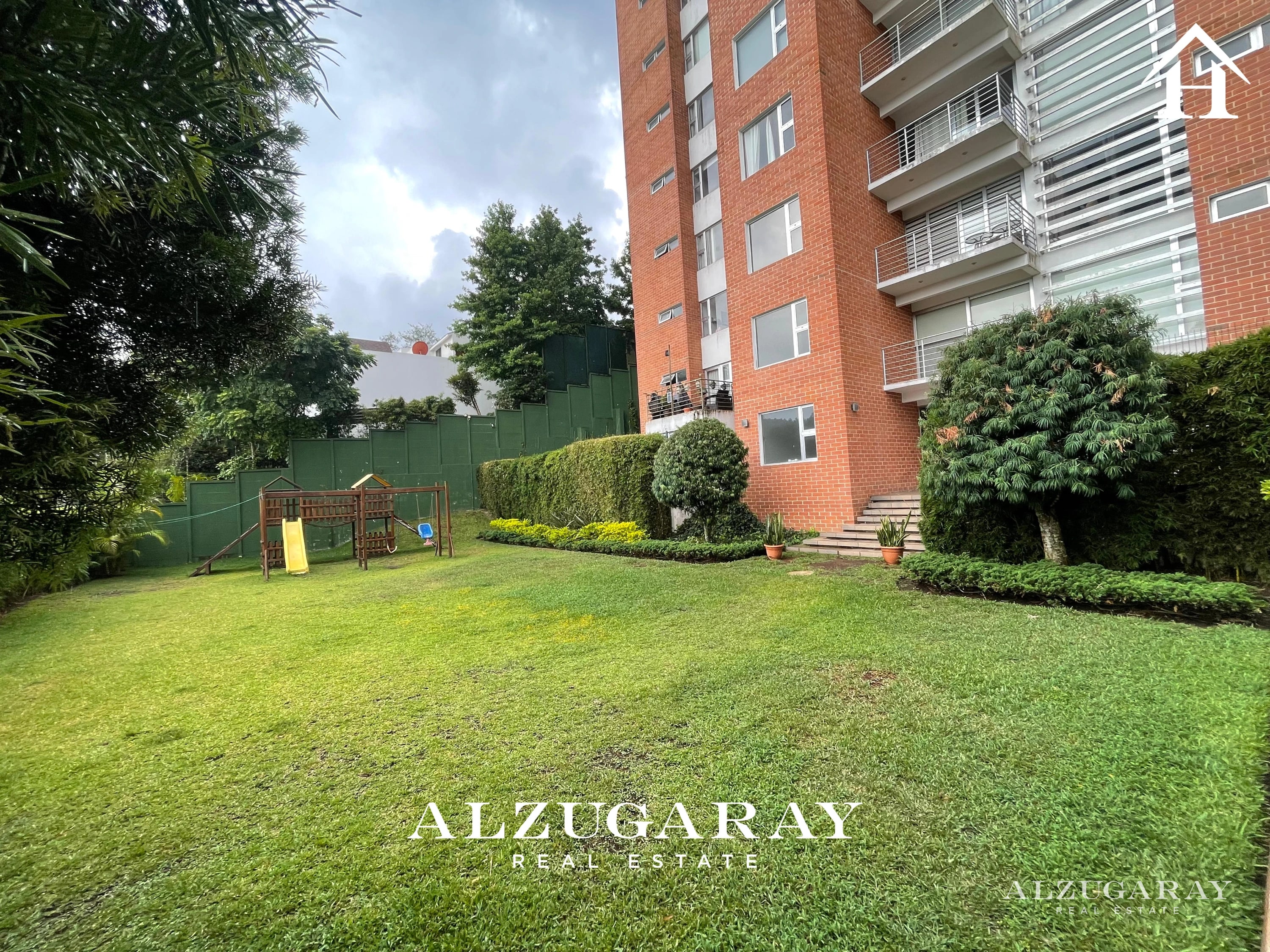 APTO AMPLIO Y MODERNO C/VISTA -2 HAB. / NUEVA CALEDONIA Z. 16 — Apartamento en Venta en Nueva Caledonia, Zona 16, Guatemala, Ciudad — foto 2 de 14