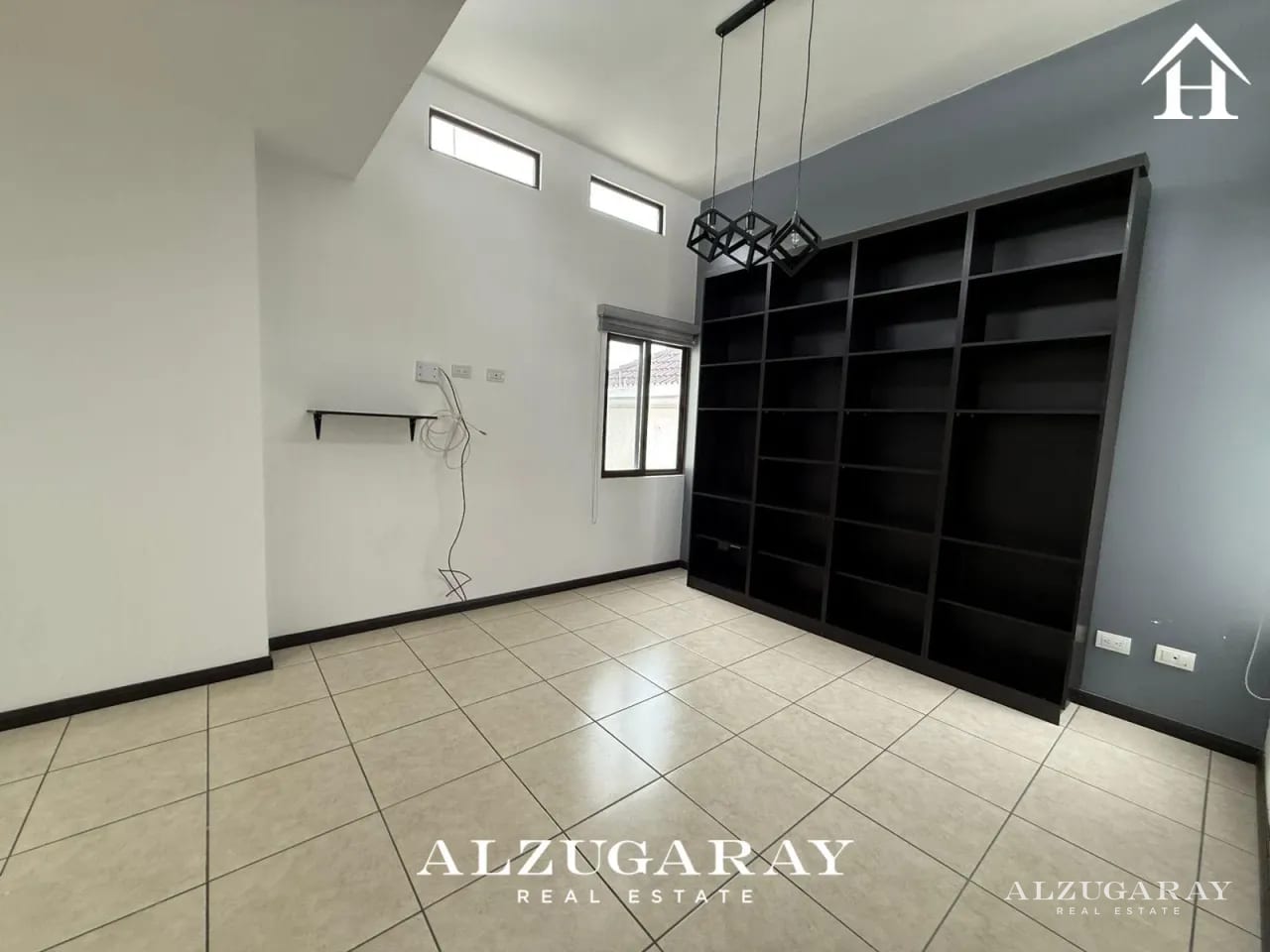 CASA C/ JARDÍN Y PERGOLA Z.16- 3 HAB. / VISTAS DE SAN ISIDRO — Casa en Venta en Vistas de San Isidro, Zona 16, Guatemala, Ciudad — foto 7 de 12