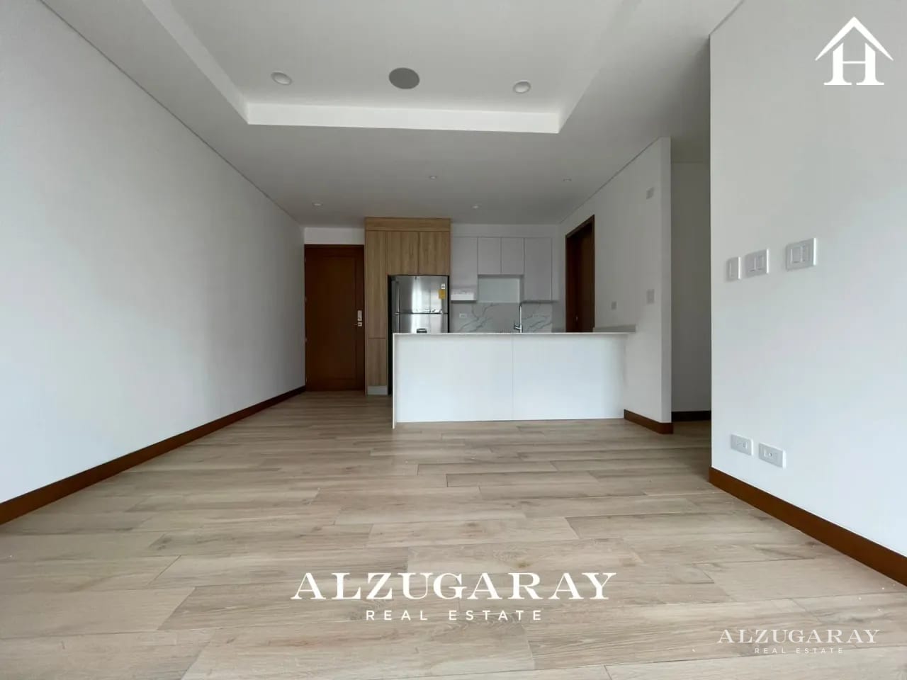 Apartamento en Renta | 2 Hab. | Ferré Diez, Zona 10 — Apartamento en Alquiler en Ferré Diez, Zona 10, Guatemala, Ciudad — foto 2 de 10