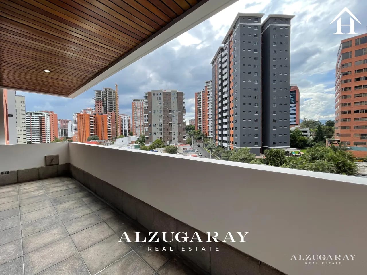 Apartamento en Renta | 2 Hab. | Edificio Zona 14 — Apartamento en Alquiler en Zona 14, Guatemala, Ciudad — foto 4 de 12