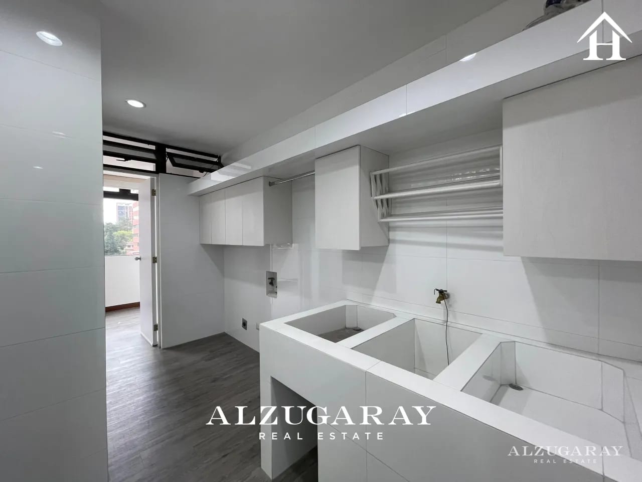 Apartamento en Renta | 2 Hab. | Edificio Zona 14 — Apartamento en Alquiler en Zona 14, Guatemala, Ciudad — foto 12 de 12