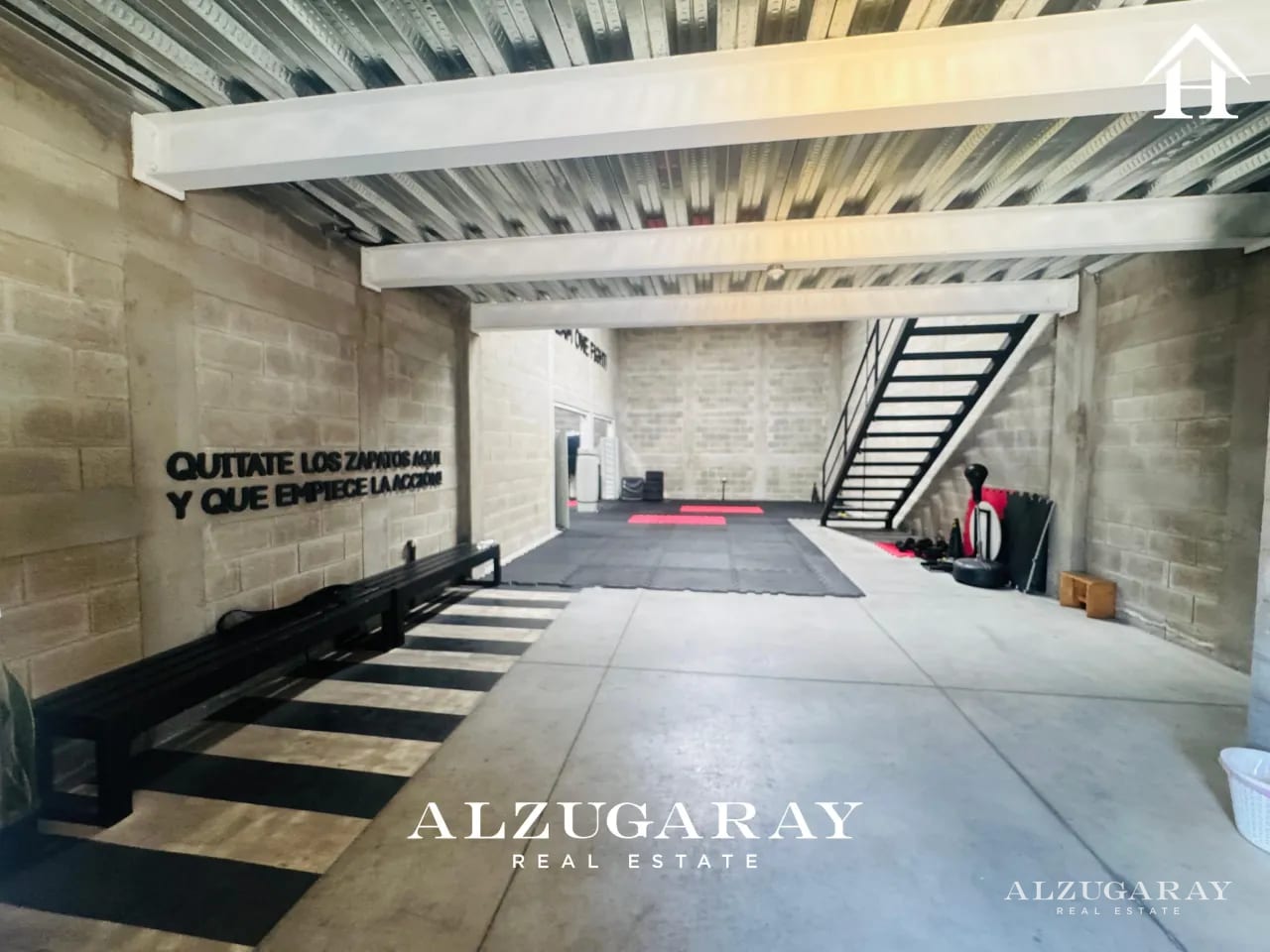 Bodega con Mezzanine en Renta |135 MT2 | Ciudad San Cristobal — Bodega / Ofibodega en Alquiler en Zona 8 Mixco, Guatemala, Ciudad — foto 4 de 7
