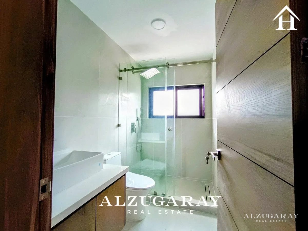 Casa Moderna en Venta |4 Hab. | Condomino KM. 19 CAES — Casa en Venta en Carretera a El Salvador, Guatemala, Ciudad — foto 10 de 14