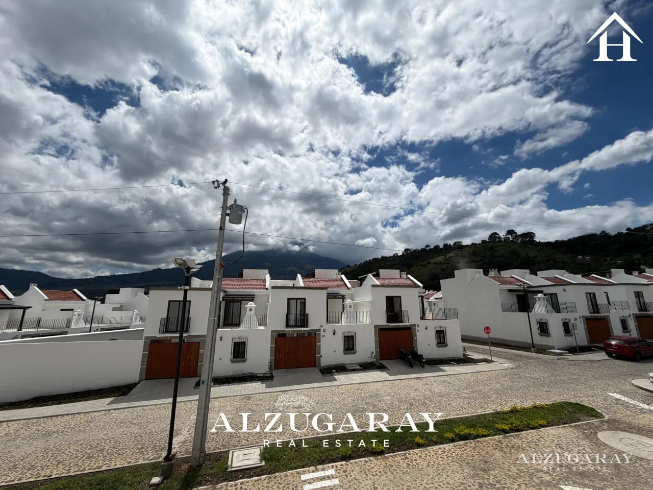 Casa Semi Amueblada en Renta| 5 Hab | Condominio a 7 Mins. Antigua — Casa en Alquiler en Antigua, Sacatepéquez — foto 2 de 16