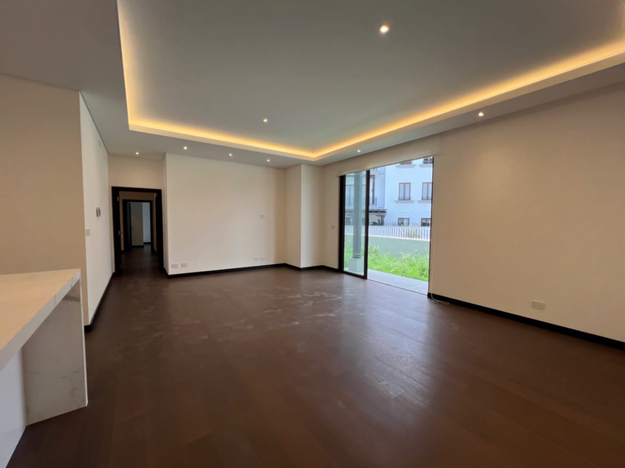 NOGALES DE CAYALÁ ZONA 16, APARTAMENTO NUEVO CON JARDÍN 3 DORMITORIOS VENTA Y/O RENTA 160 MTS2 APTO + 50 MTS JARDÍN + 4 PARQUEOS VENTA $850,000 RENTA $3,250 — Apartamento en Alquiler en Zona 16, Guatemala, Ciudad — foto 1 de 9