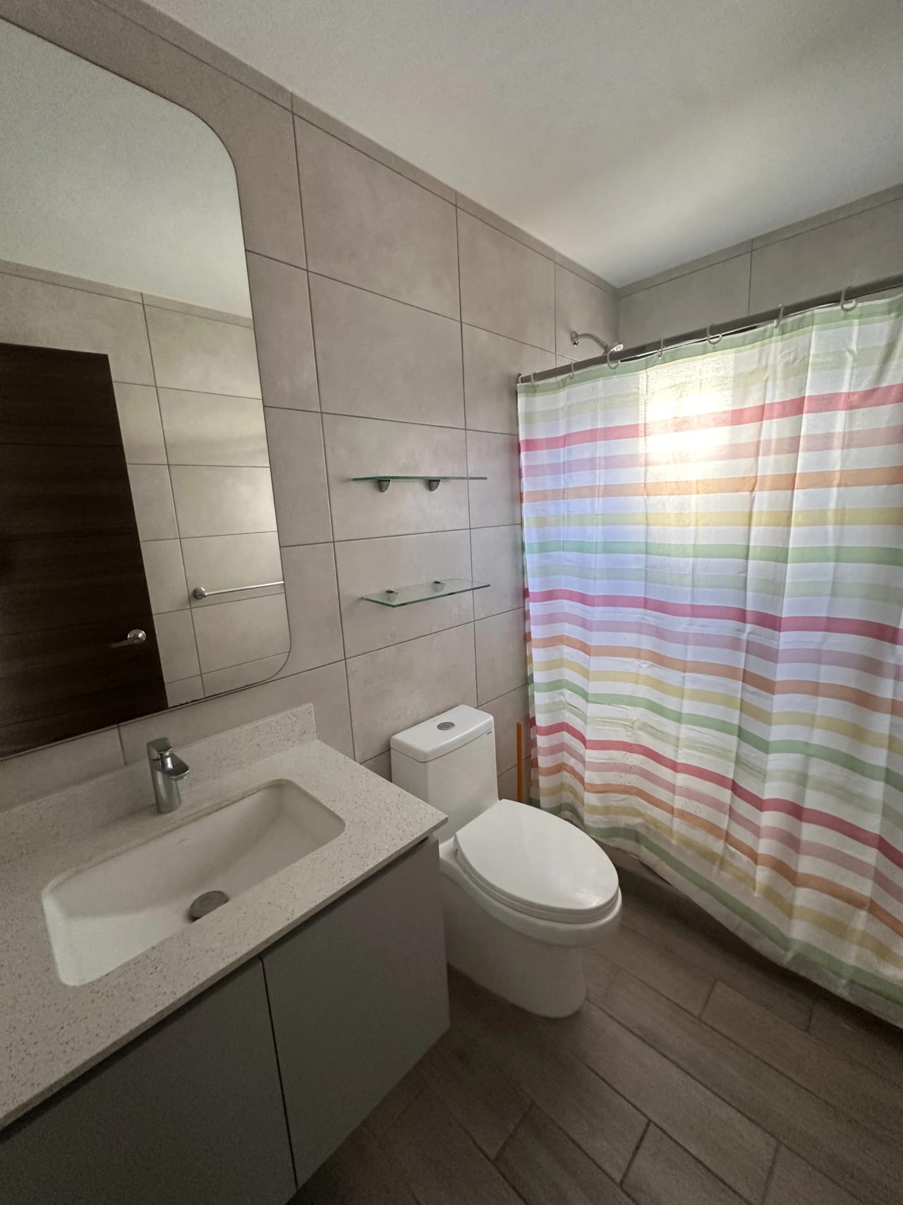 invierta en apartamento de 3 habitaciones zona 10 — Apartamento en Venta en Parque 10, Zona 10, Guatemala, Ciudad — foto 10 de 17