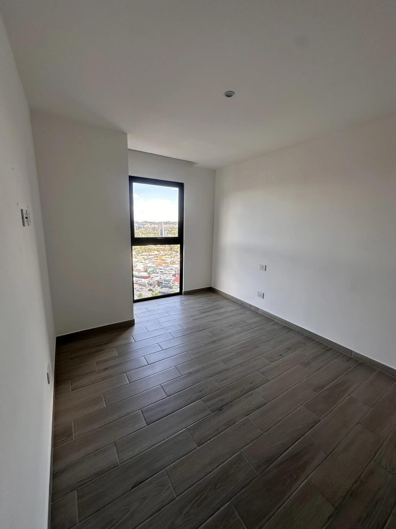 invierta en apartamento de 3 habitaciones zona 10 — Apartamento en Venta en Parque 10, Zona 10, Guatemala, Ciudad — foto 11 de 17