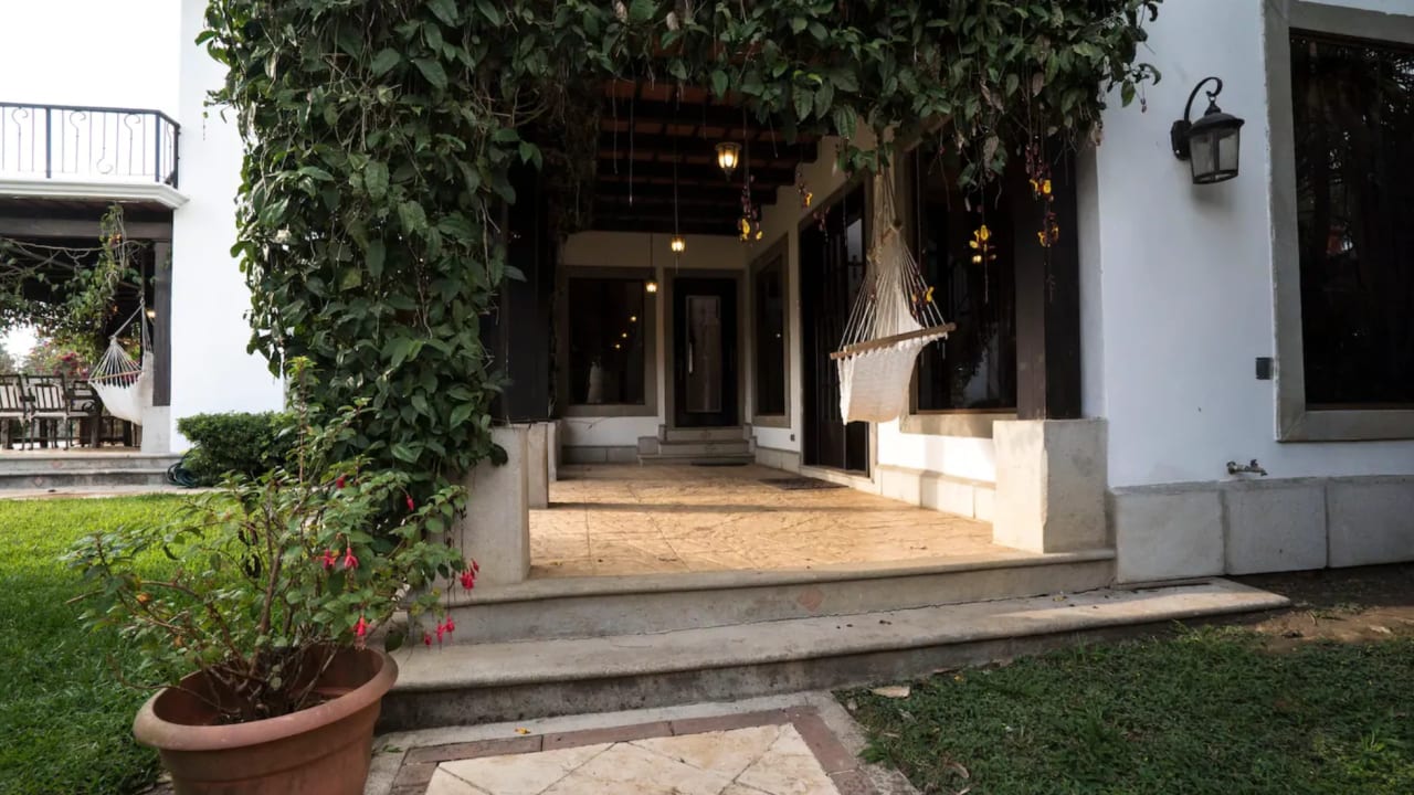 ALQUILO PRECIOSA CASA AMUEBLADA PORTAL DEL LLANO, KM27 CAES RUMBO A SANTA ELENA BARILLAS — Casa en Alquiler en Carretera a El Salvador, Guatemala, Ciudad — foto 7 de 17