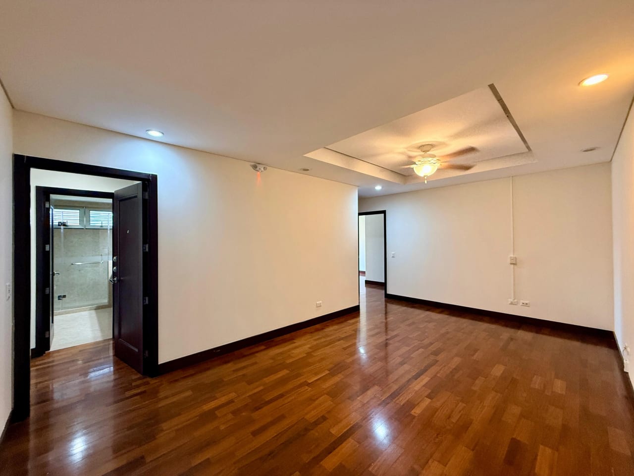 Alquilo apartamento en Santa Sofia zona 10 — Apartamento en Alquiler en Zona 10, Guatemala, Ciudad — foto 6 de 17