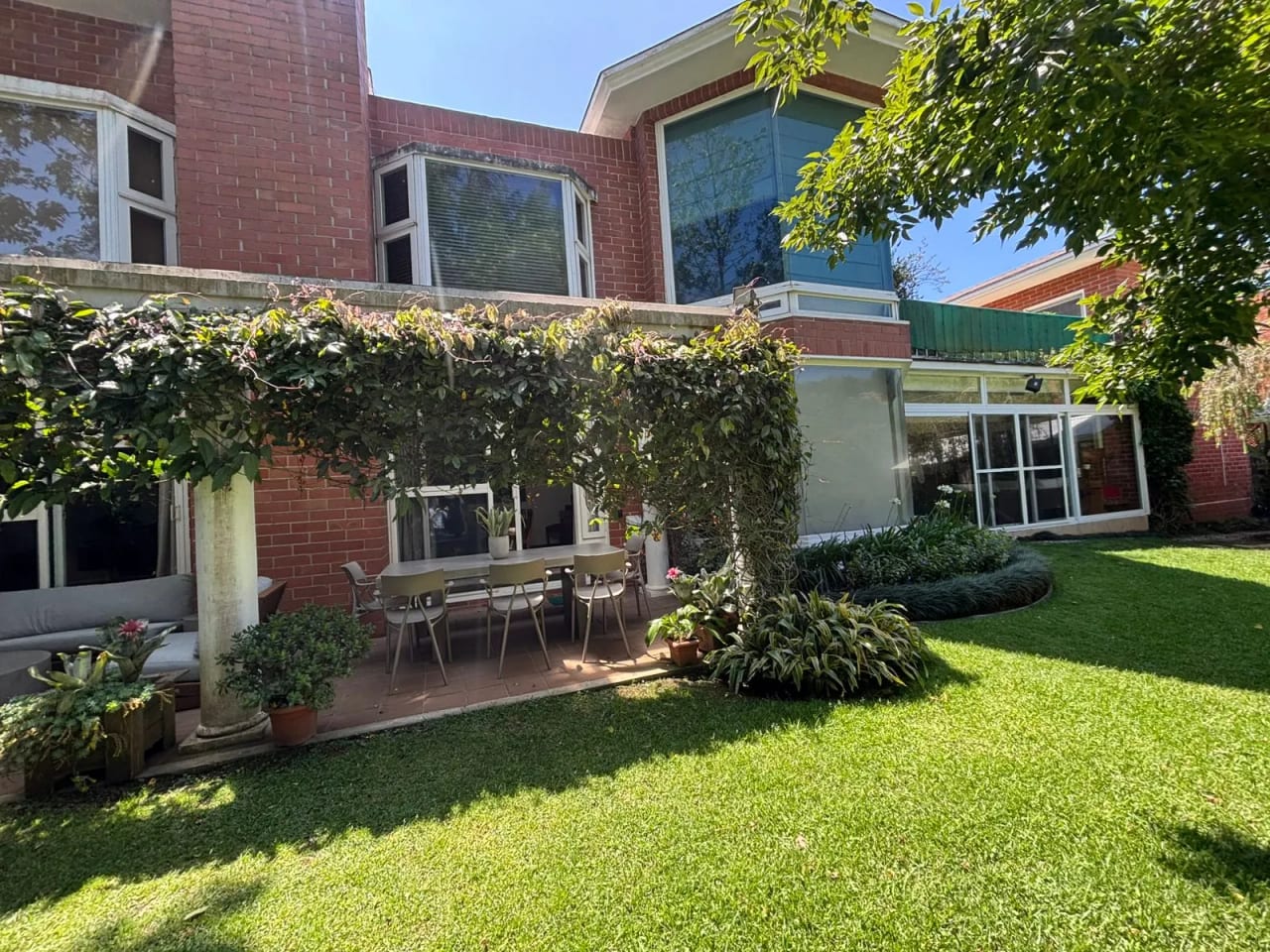 Vendo casa en Colinas de Castel km 20 carrtera a Fraijanes — Casa en Venta en Carretera a El Salvador, Guatemala, Ciudad — foto 1 de 17