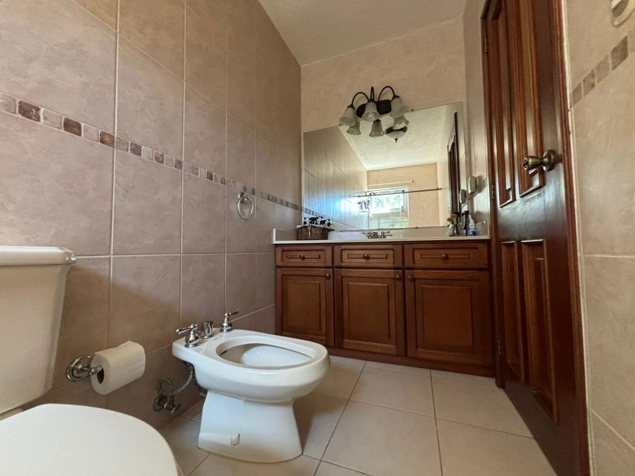 Vendo casa en Colinas de Castel km 20 carrtera a Fraijanes — Casa en Venta en Carretera a El Salvador, Guatemala, Ciudad — foto 14 de 17