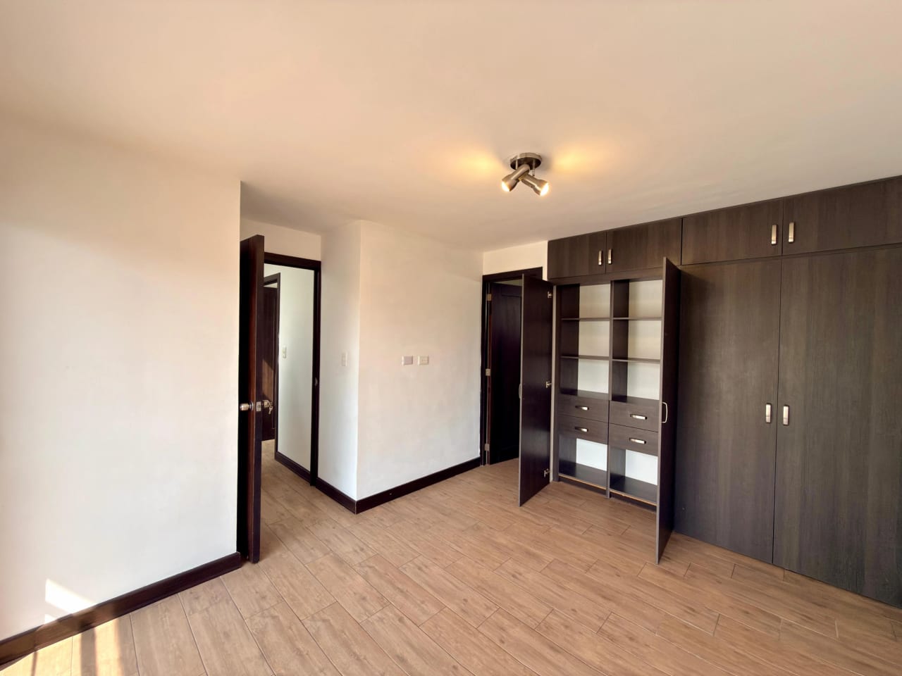 Vendo casa en condominio Verde 360 Santa Catarina Pinula — Casa en Venta en Santa Catarina Pinula, Guatemala, Ciudad — foto 11 de 17