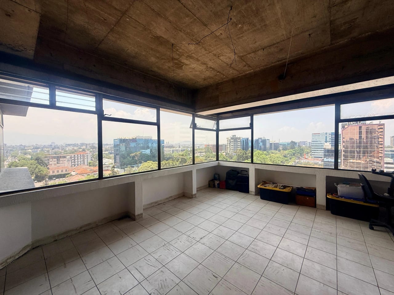 Vendo oficina en Reforma Montufar zona 10 — Oficina en Venta en Zona 10, Guatemala, Ciudad — foto 6 de 7