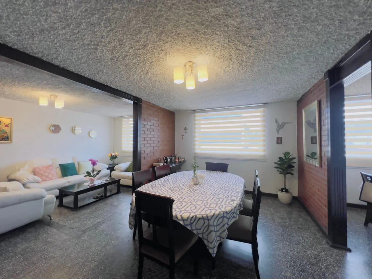 Vendo casa dentro de garita en Santa Rita 2 — Casa en Venta en Zona 2 Mixco, Guatemala, Ciudad — foto 8 de 16