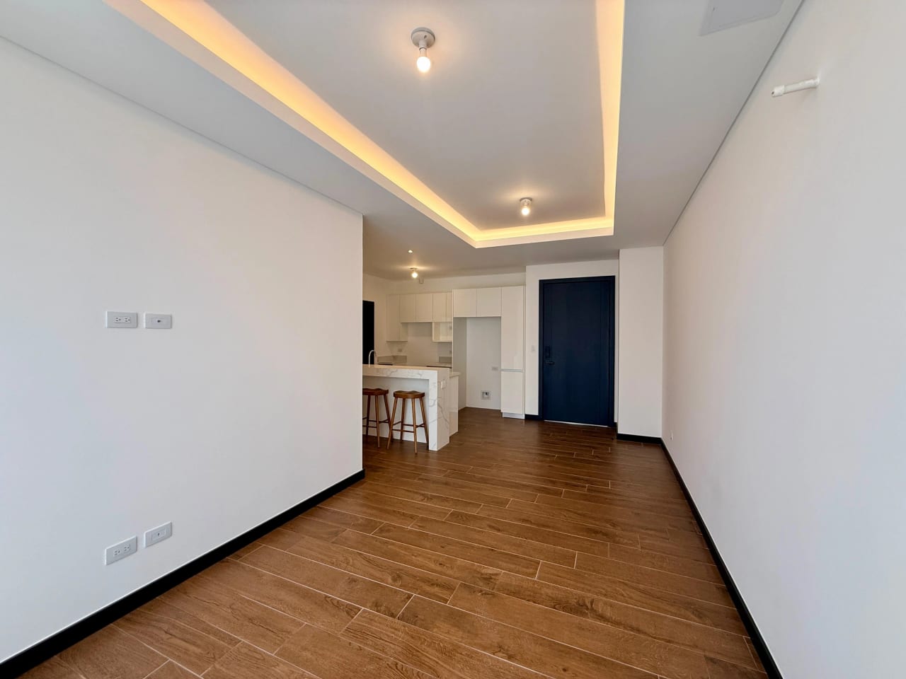 Alquilo apartamento en Lirios de Cayala zona 16 — Apartamento en Alquiler en Zona 16, Guatemala, Ciudad — foto 1 de 17