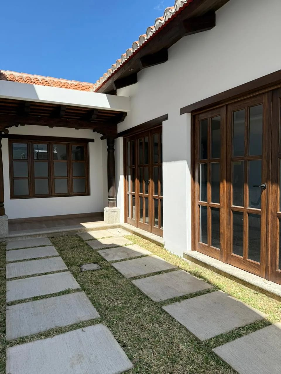 Vendo casa en Portal de las Rosas San Miguel Dueñas — Casa en Venta en San Miguel Dueñas, Sacatepéquez — foto 1 de 13