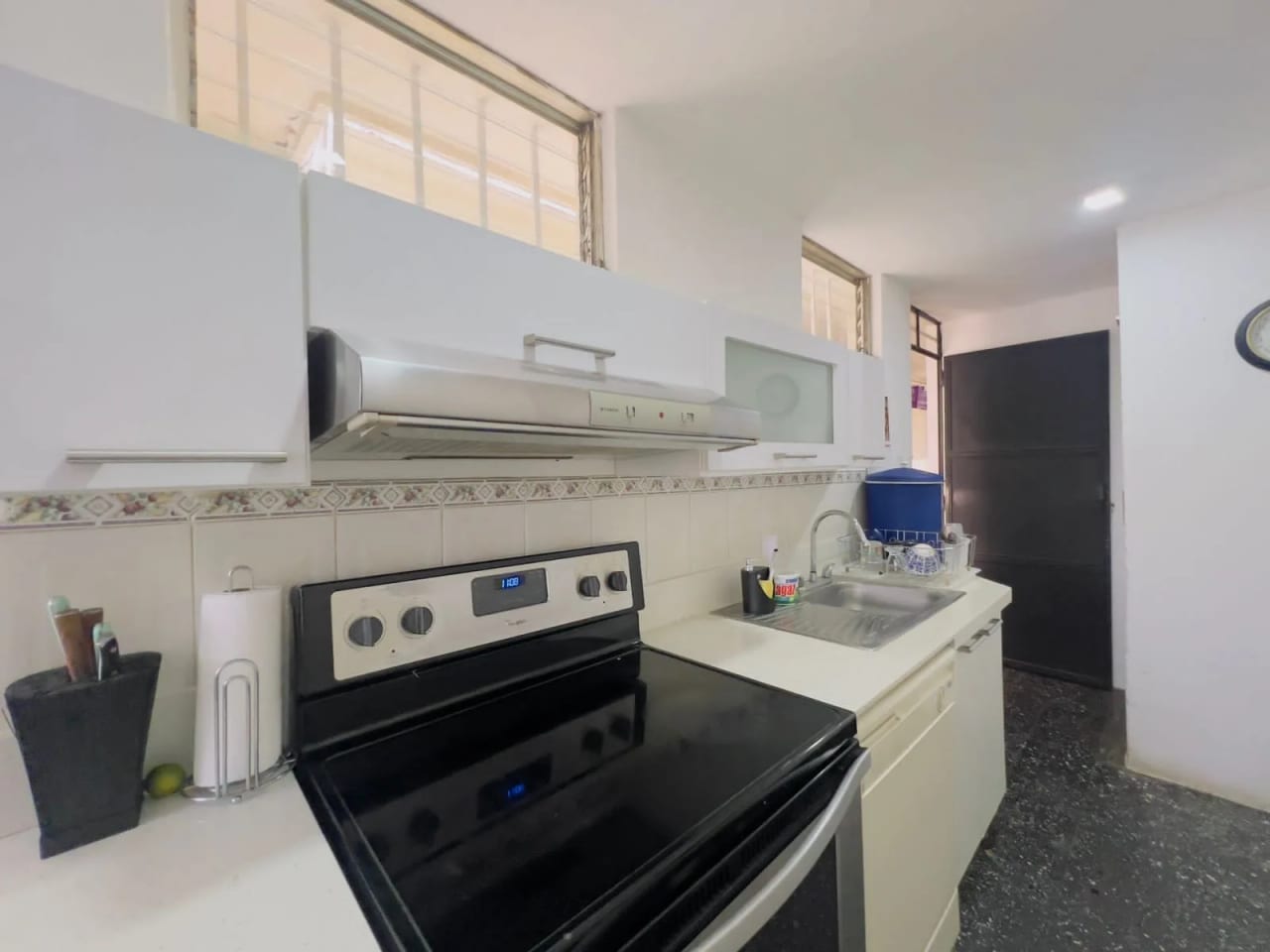 Vendo casa dentro de garita en Santa Rita 2 — Casa en Venta en Zona 2 Mixco, Guatemala, Ciudad — foto 7 de 16