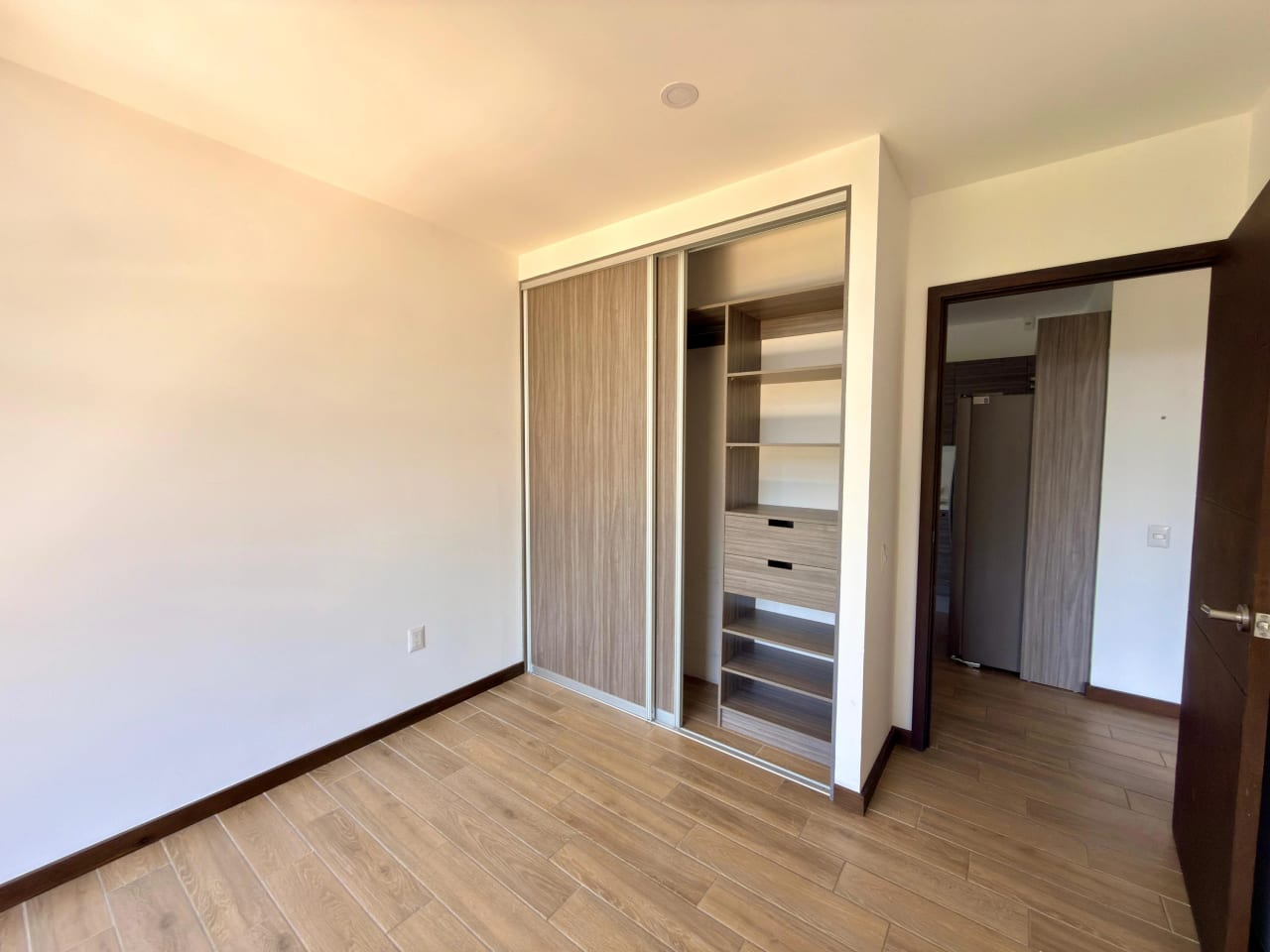 Vendo apartamento en km 14.5 Carretera Salvador — Apartamento en Venta en Carretera a El Salvador, Guatemala, Ciudad — foto 5 de 17