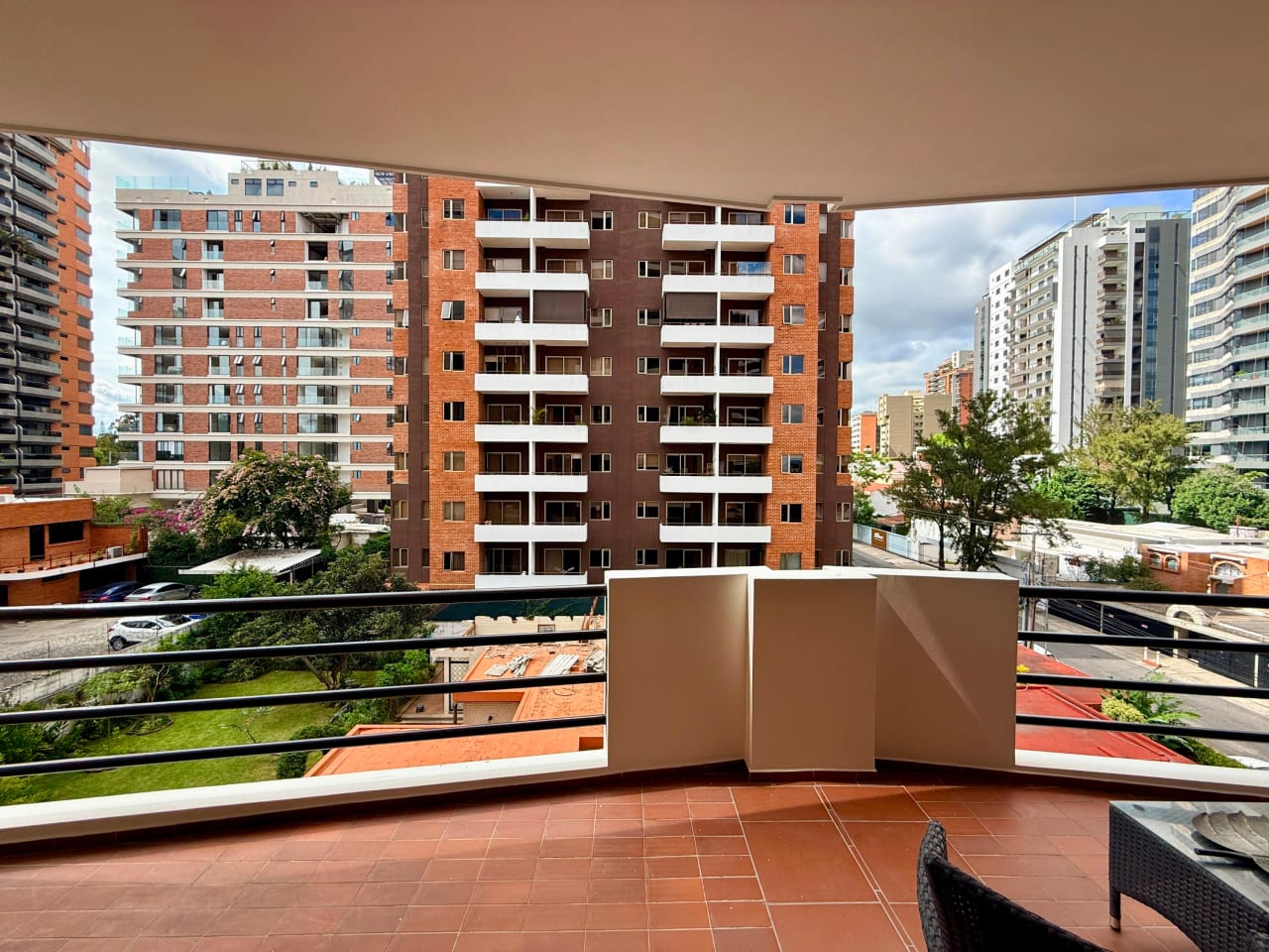 Alquilo apartamento amueblado en Casa Rialto zona 14 — Apartamento en Alquiler en Zona 14, Guatemala, Ciudad — foto 8 de 16