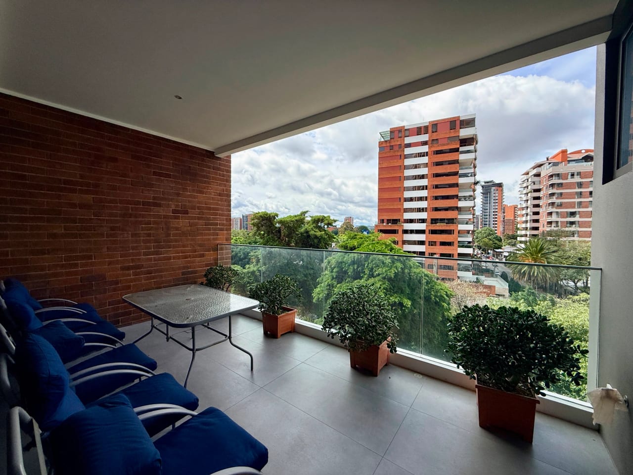 Alquilo apartamento en edificio Echo zona 14 — Apartamento en Alquiler en Zona 14, Guatemala, Ciudad — foto 4 de 17