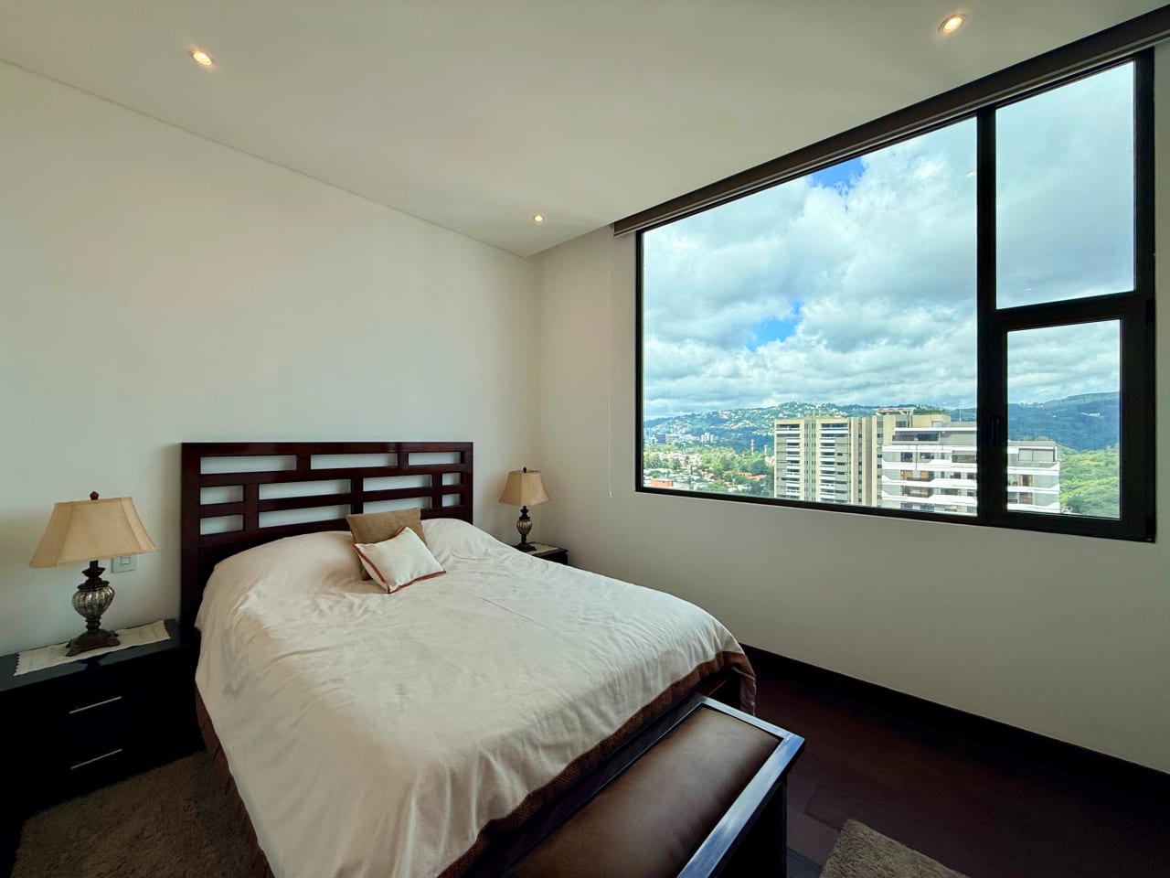 Alquilo apartamento en edificio Echo zona 14 — Apartamento en Alquiler en Zona 14, Guatemala, Ciudad — foto 14 de 17