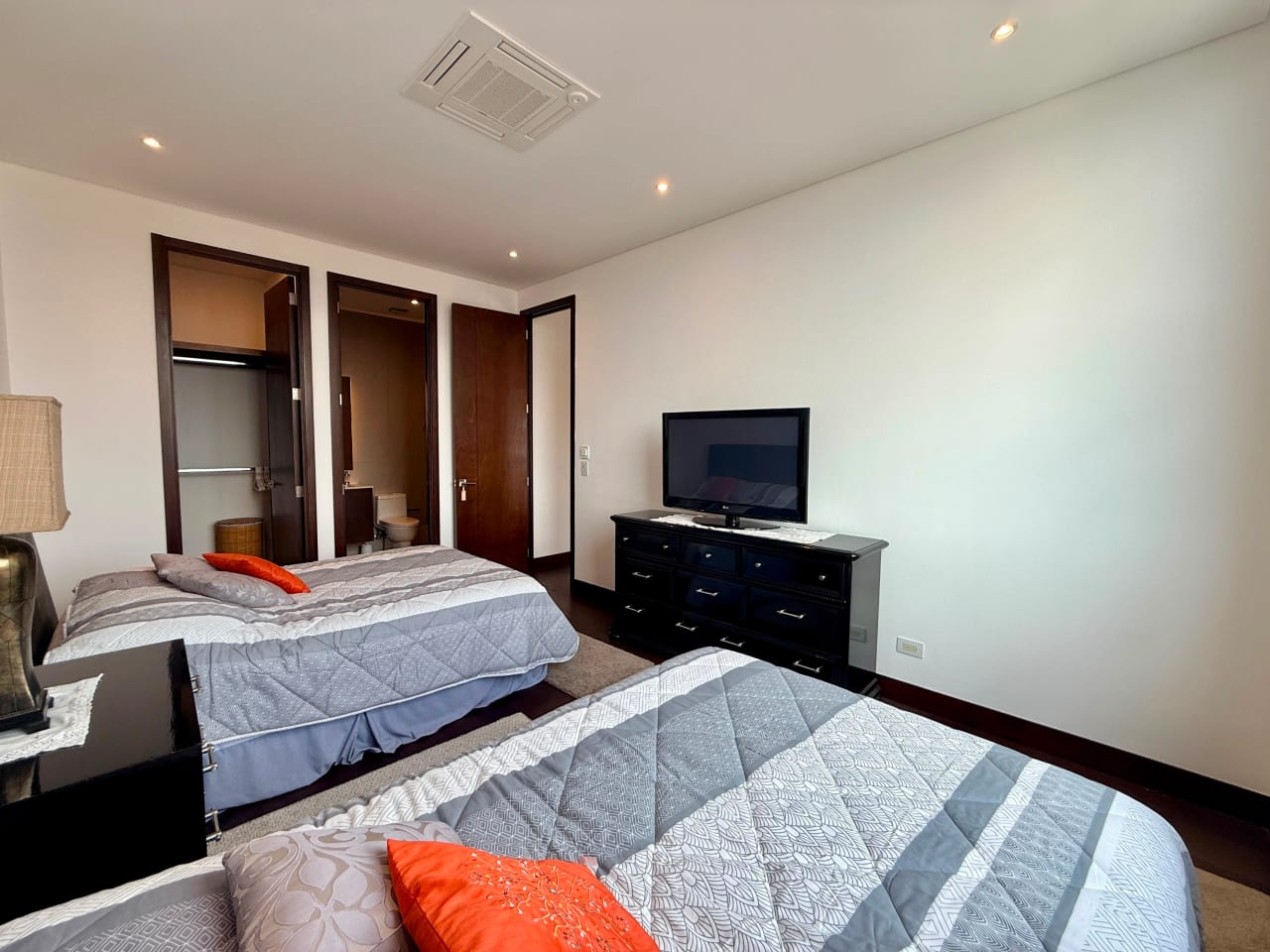 Vendo apartamento en edificio Echo zona 14 — Apartamento en Venta en Zona 14, Guatemala, Ciudad — foto 13 de 17