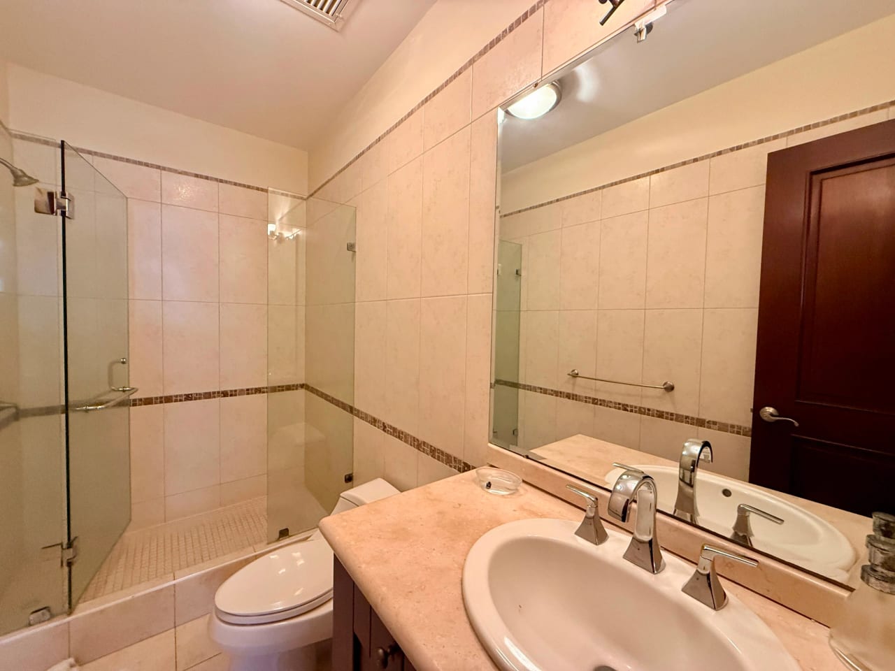 Vendo apartamento en Casa Rialto zona 14 — Apartamento en Venta en Zona 14, Guatemala, Ciudad — foto 14 de 17